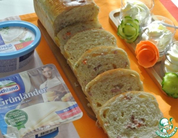 Домашний хлеб с ветчиной и сыром