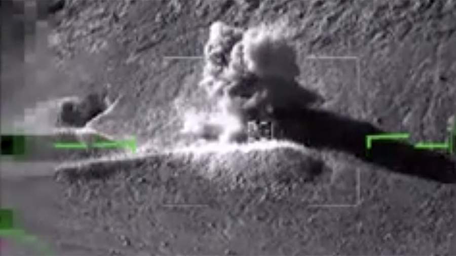 Минобороны опубликовало видео уничтожения обучаемых США боевиков в Сирии<br />
